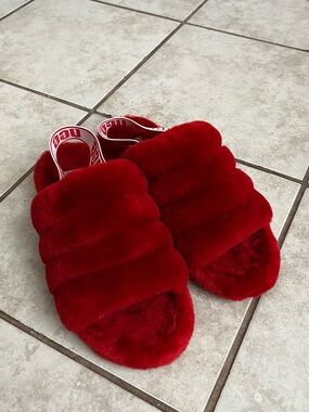 UGG Red Faux-Shearling Fluff Slide With Branded Elastic Heel